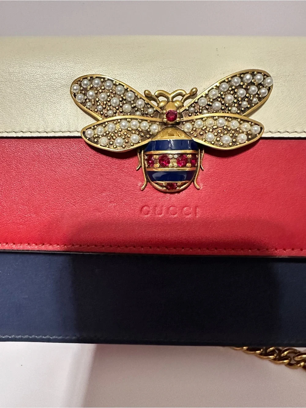 Gucci elegant shoulder